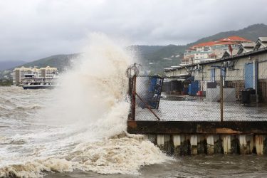 Huracán Beryl causa dramáticas consecuencias en islas del Caribe