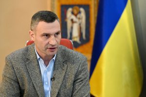 Alcalde Kiev pide Zelenski haga  referéndum sobre acuerdo paz