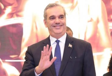 Abinader reafirma compromiso impulsar reformas requiere RD