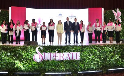 Abinader afirma pobreza RD se redujo 7.2 % con relación a 2019 Abinader afirma pobreza RD se redujo 7.2 % con relación a 2019