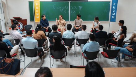 Carolina exhorta a los jóvenes hacer las cosas bien por su país Carolina exhorta a los jóvenes hacer las cosas bien por su país