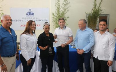 ESPAILLAT: El Gobierno auxilia a 314 productores tras tornados ESPAILLAT: El Gobierno auxilia a 314 productores tras tornados