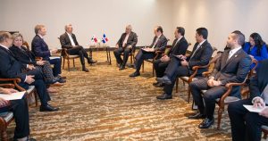 Abinader habla con presidentes Panamá, Costa Rica y Honduras