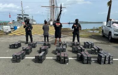 Ocupan otros 469 paquetes de cocaína en las costas de Baní Ocupan otros 469 paquetes de cocaína en las costas de Baní