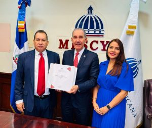 MESCyT presenta Diagnóstico Evaluativo Escuelas Odontología