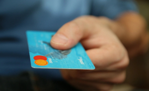 BC: Uso tarjetas de débito entre los dominicanos aumentó 41.4 %
