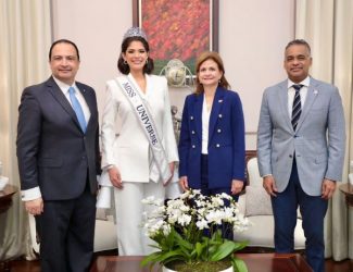 Vicepresidenta recibe visita de Miss Universo 2023 y Miss RD