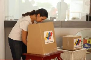 Venezolanos residentes en RD votaron en calma y tranquilidad