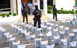 DNCD ocupa mil paquetes de cocaína en costa La Altagracia