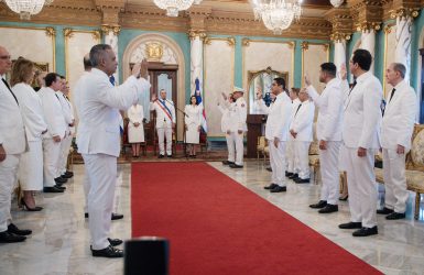 Abinader juramenta gabinete de ministros de segundo mandato