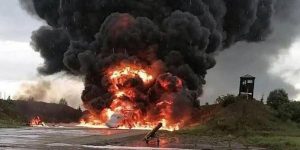 Ucrania destruye un buque con tanques de combustible en Rusia