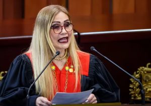 Dictadura chavista declaró en “desacato” a Gonzáles Urrutia