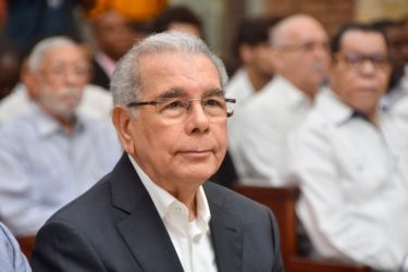 Expresidente Medina buscará de nuevo presidencia PLD