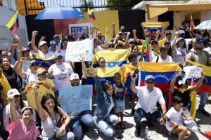 En Santo Domingo venezolanos apoyaron a Edmundo González