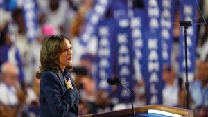 EE.UU: Kamala Harris aventaja a Trump dos puntos en encuestas