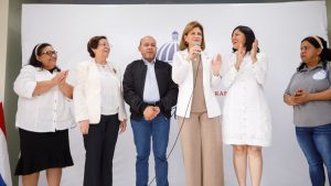 Gobierno inaugura en el Cibao  obras educativas y energéticas