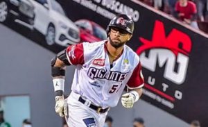 El cubano Henry Urrutia regresará con Los Gigantes del Cibao