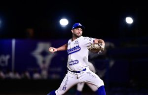 Los Tigres del Licey contratan al pitcher estadounidense Zac Grotz