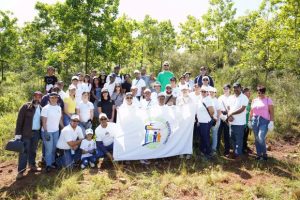 El Voluntariado Bancentraliano realizó una jornada reforestación