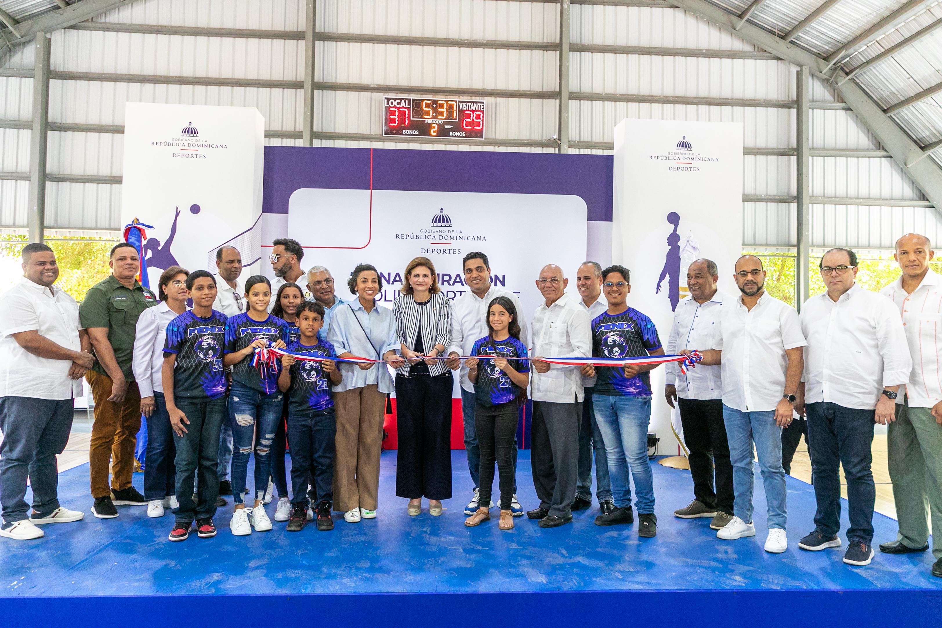Gobierno entrega obras sociales para provincias del noroeste RD imagen