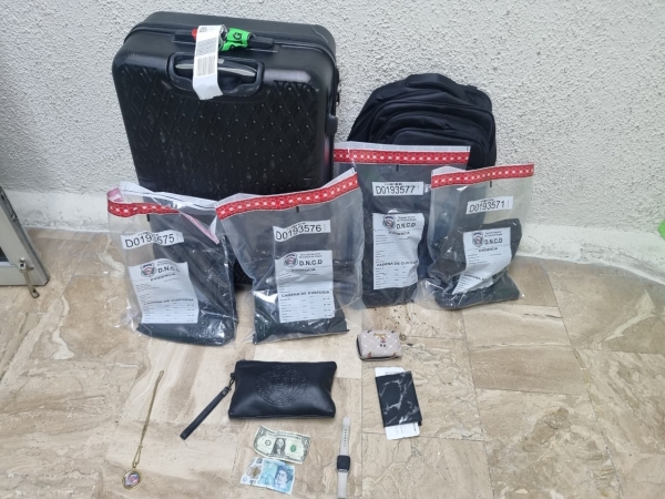 Capturan mujer pretendía llevar a España 5 kilos de cocaína por PC imagen