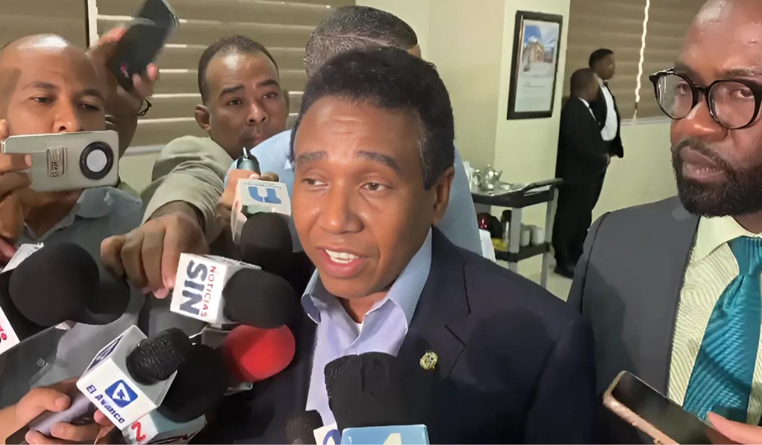 Senador SJM reitera rechazo a explotación minera en provincia imagen