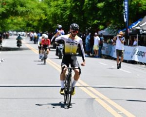 Guzmán y Espiritusanto ganan el Campeonato Ciclismo del Cibao