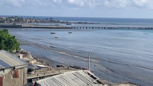 Los barcos serán escoltados para entrar y salir de Puerto Príncipe