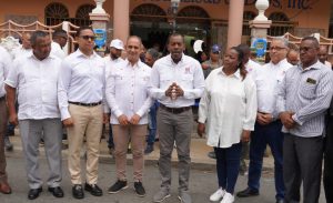 Gobierno inicia titulación de viviendas sector San Miguel, DN