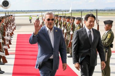 Presidente dominicano llega a México a investidura Sheinbaum