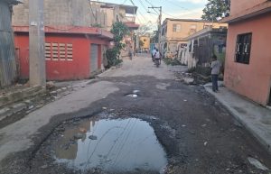 QUEJAS CIUDADANAS: Barrio en Los Alcarrizos en emergencia