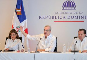 Presidente anuncia extensión de la UASD y otras obras para SDE