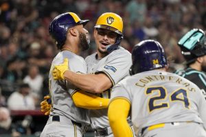 Willy Adames batea grand slam en  un partido de dos cuadrangulares