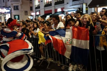 ESPAÑA: Carnaval dominicano brilla en Cabalgata de la Hispanidad