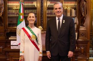 El Presidente dominicano desea éxitos a homóloga de México