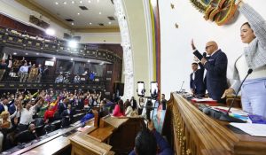 VENEZUELA: Asamblea Nacional  fustiga a monarquía de España