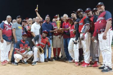 Villa Juana noquea San Jerónimo y gana torneo máster-B softbol