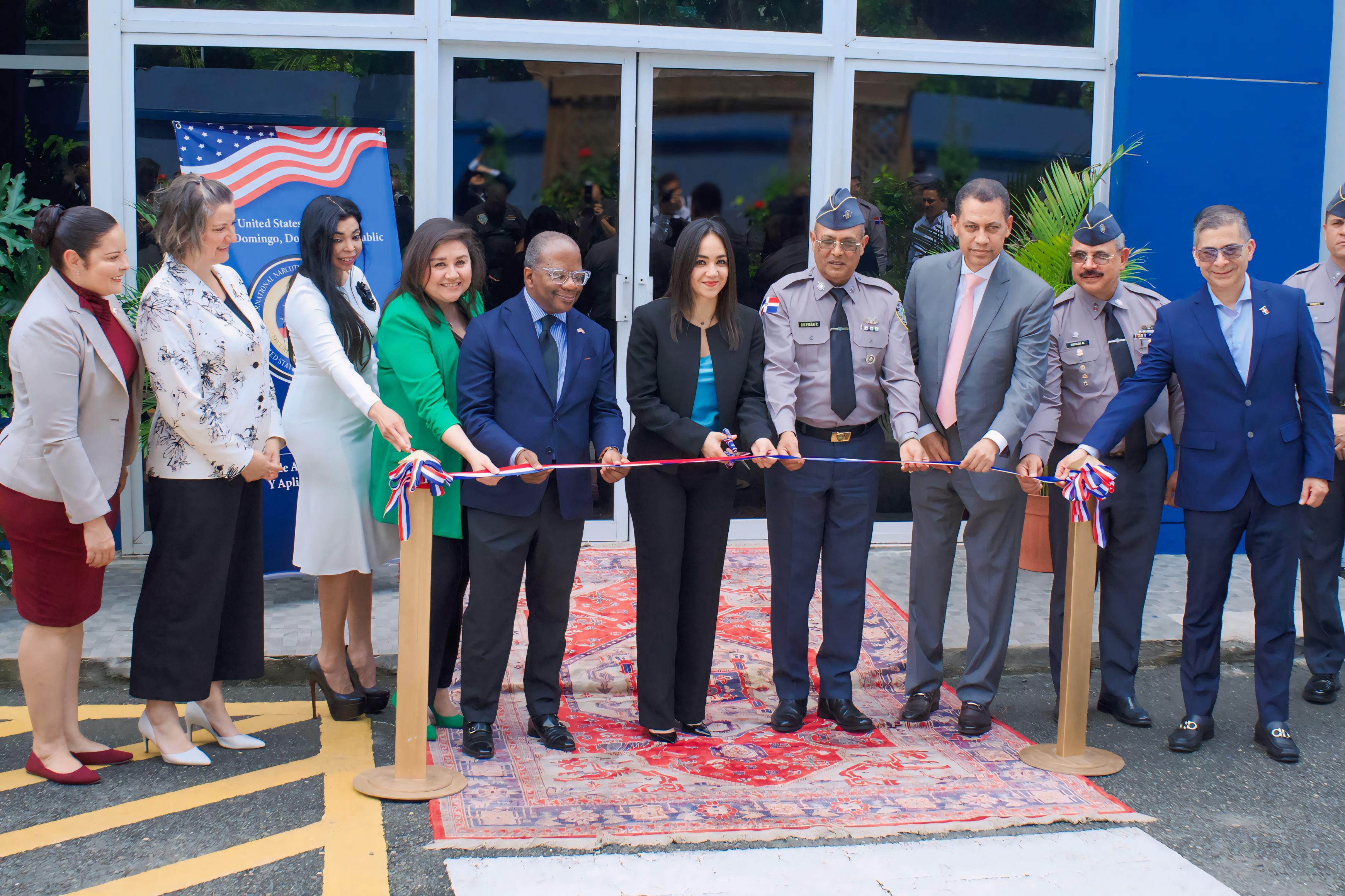 Dominicana inaugura centro de datos de la Policía con apoyo EU imagen