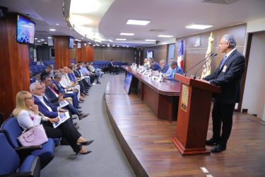 JCE explica a partidos avances en entrega de la nueva cédula
