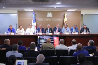 JCE mantiene plan para renovar más de 8 millones de cédulas