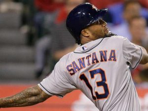 Dominicano Domingo Santana ratifica liderazgo bateo en Japón