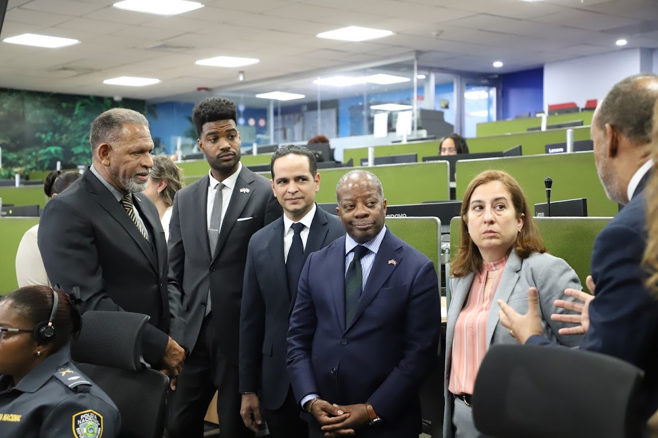 EEUU dona equipos valorados en US$12 millones para el 911 imagen
