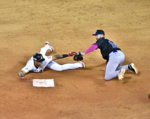 Licey blanquea las Águilas; Toros y Gigantes obtienen victorias