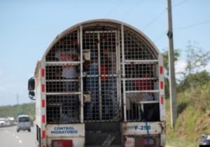 Más de mil migrantes detenidos en operativo en R. Dominicana