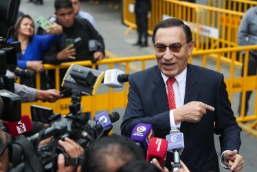 PERU: Fiscalía pide 15 años de prisión para Martín Vizcarra