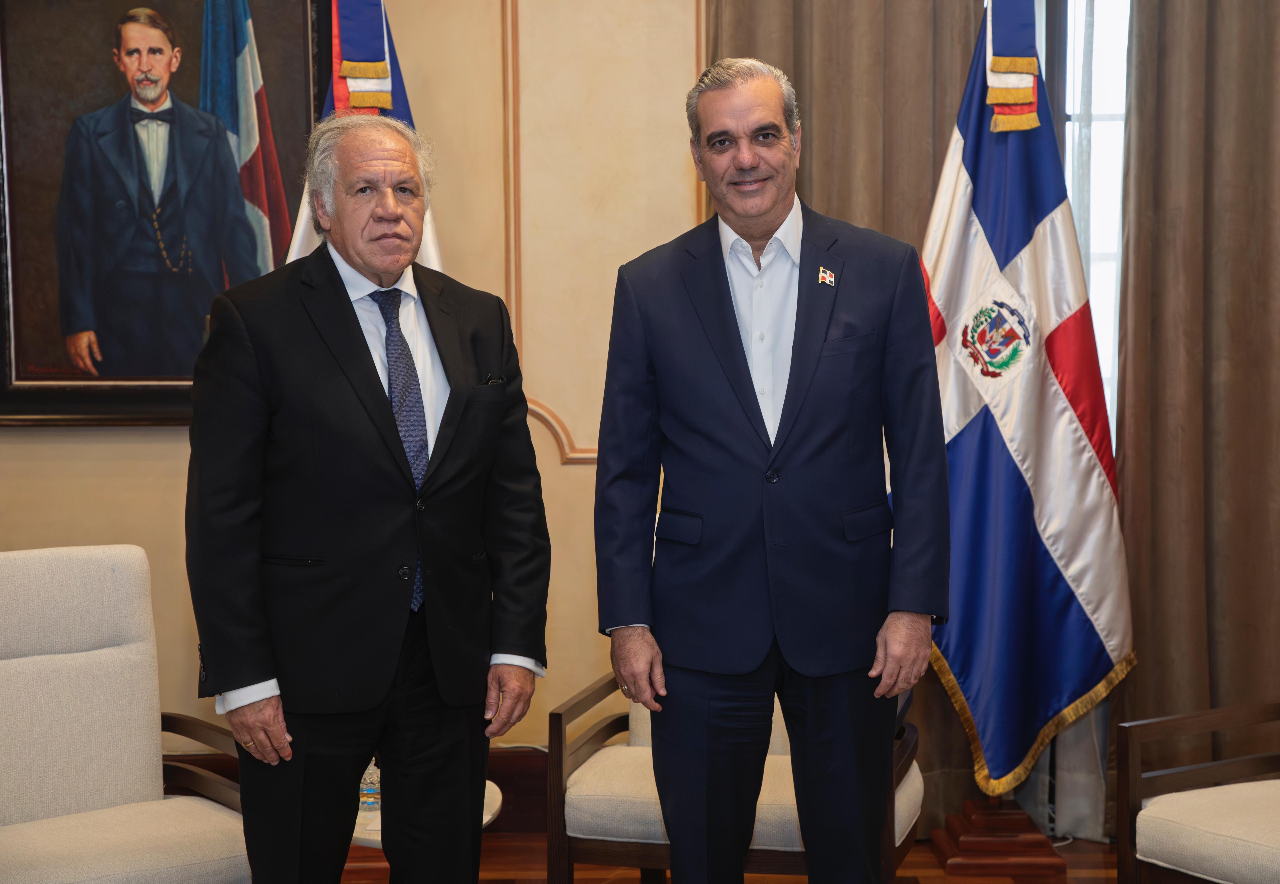 El Presidente Abinader recibe al Secretario General de la OEA imagen