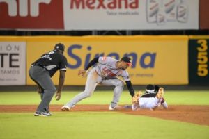 Leones siguen en la cima beisbol; Licey y Estrellas obtienen triunfos