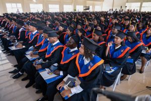 Invisten nuevos profesionales en la Universidad de Barahona