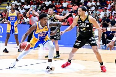 Mauricio Báez y Bameso ganan en el baloncesto superior DN