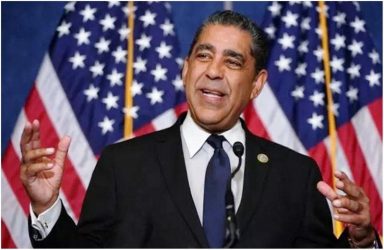 EU: Adriano Espaillat fue elegido presidente del Caucus Hispano